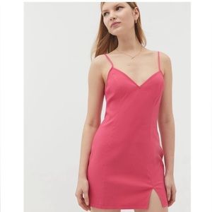 UO Eldridge Notched Mini | Fun, flirty mini dress perfect for spring & summer!